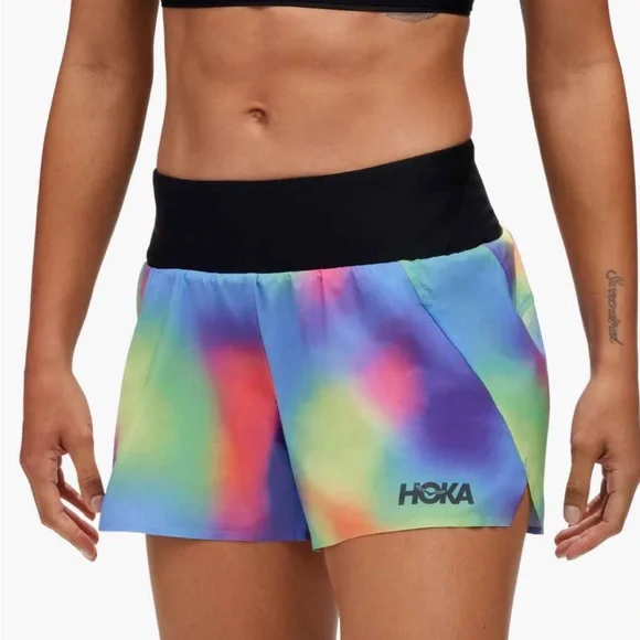Hoka Women’s Multicolor Rainbow 4” Inseam Glide Shorts Sz XL! - Picture 1 of 8